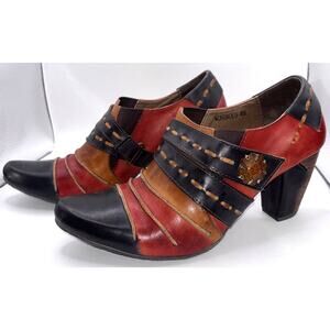 L’Artiste Wonderous Leather Bootie Size US 9/EURO 40